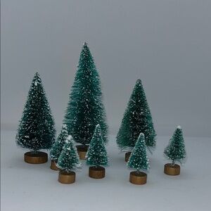 Green Miniature Christmas Tree Set (8)